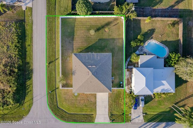 597 NW Kilpatrick Avenue, Port St. Lucie, FL 34983
