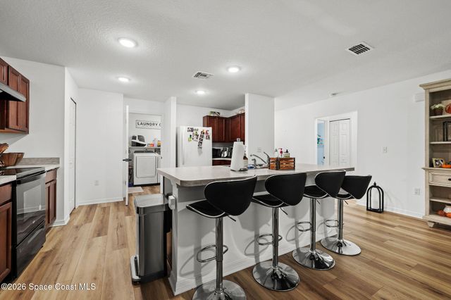 597 NW Kilpatrick Avenue, Port St. Lucie, FL 34983