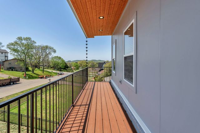 418 Mercomatic Dr, Nashville, TN 37209