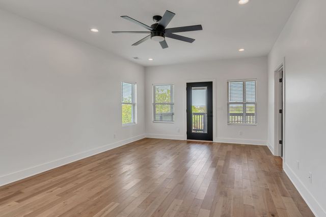 418 Mercomatic Dr, Nashville, TN 37209