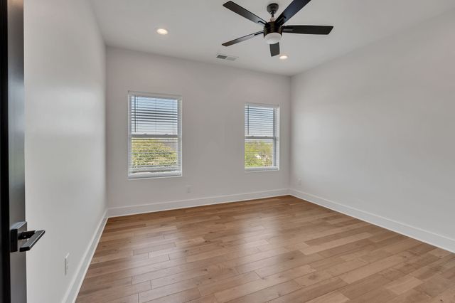 418 Mercomatic Dr, Nashville, TN 37209