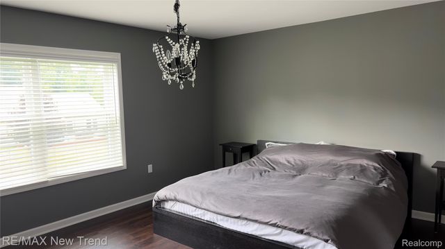 1461 Scotland Yard Drive, Commerce Charter Township, MI 48390