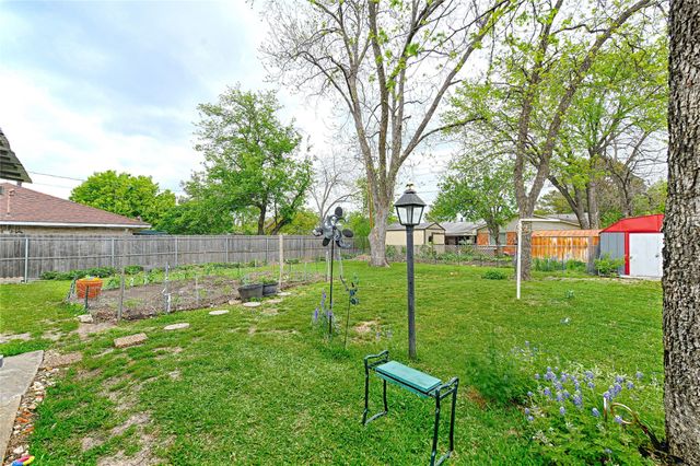 1853 Tompkins Drive, Grand Prairie, TX 75051