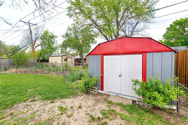 1853 Tompkins Drive, Grand Prairie, TX 75051