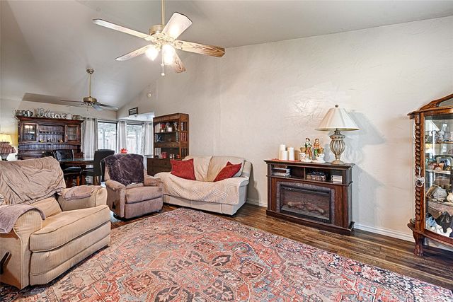 1853 Tompkins Drive, Grand Prairie, TX 75051