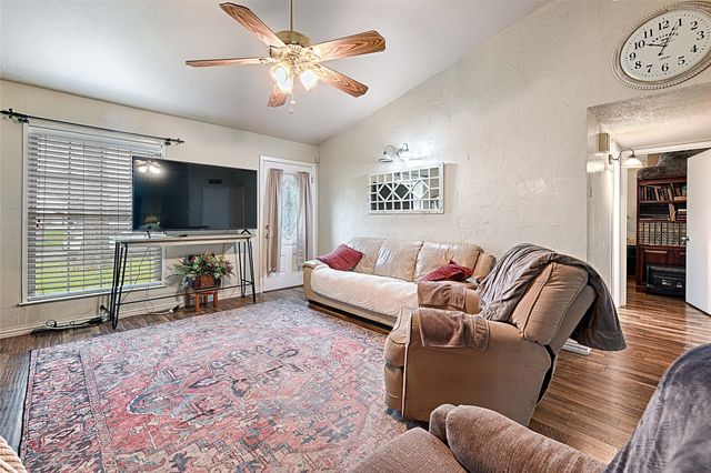 1853 Tompkins Drive, Grand Prairie, TX 75051