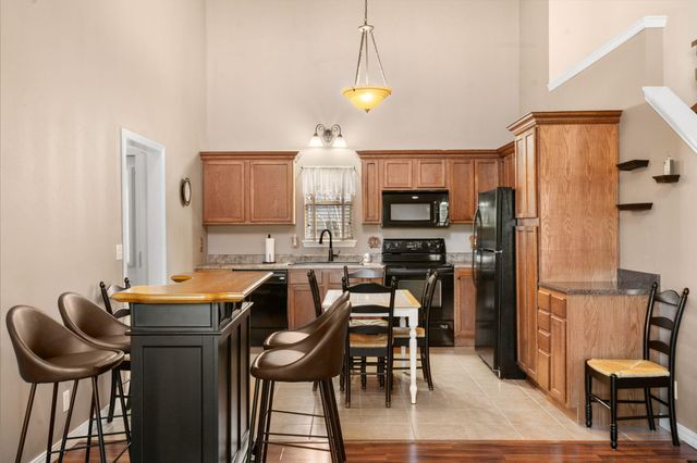 145 Whispering Pine Way, Hollister, MO 65672