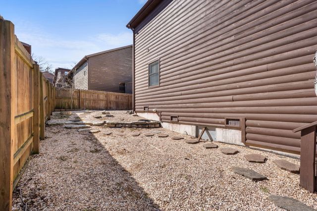 145 Whispering Pine Way, Hollister, MO 65672