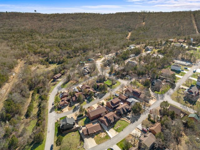 145 Whispering Pine Way, Hollister, MO 65672