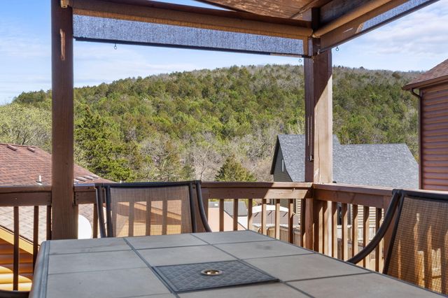 145 Whispering Pine Way, Hollister, MO 65672