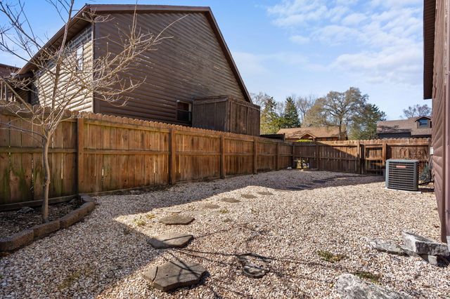 145 Whispering Pine Way, Hollister, MO 65672