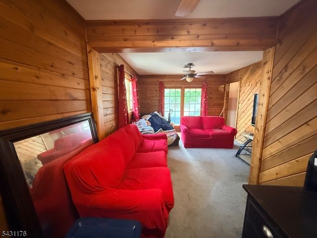 33 Park Dr, Kenilworth Boro, NJ 07033