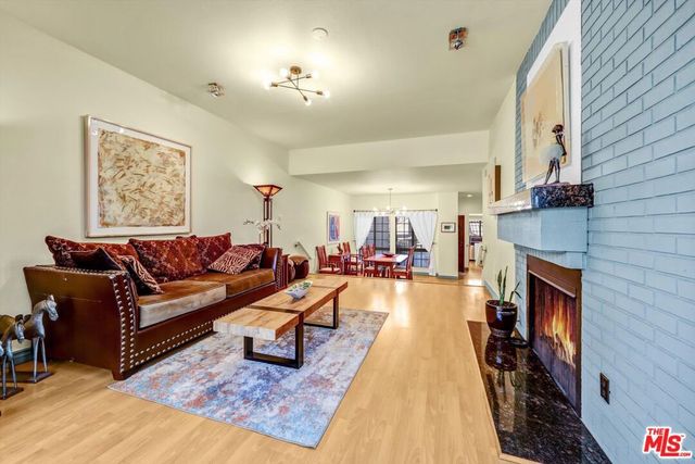 1313 Valley View Road 213, Glendale, CA 91202