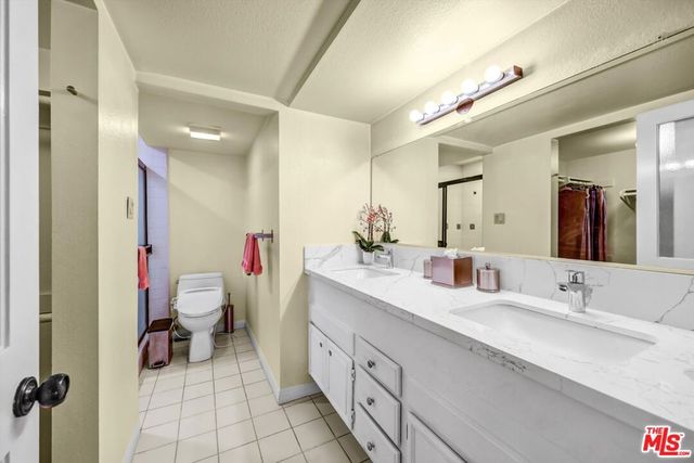 1313 Valley View Road 213, Glendale, CA 91202