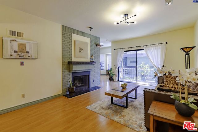 1313 Valley View Road 213, Glendale, CA 91202