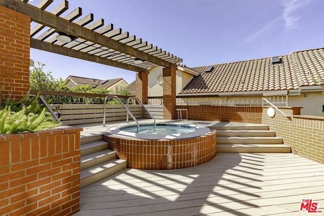 1313 Valley View Road 213, Glendale, CA 91202