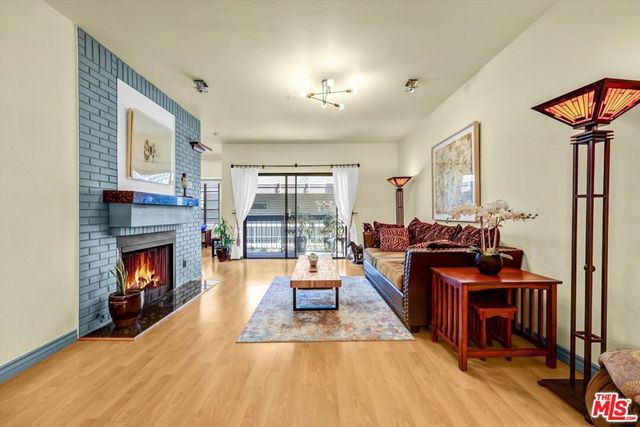 1313 Valley View Road 213, Glendale, CA 91202