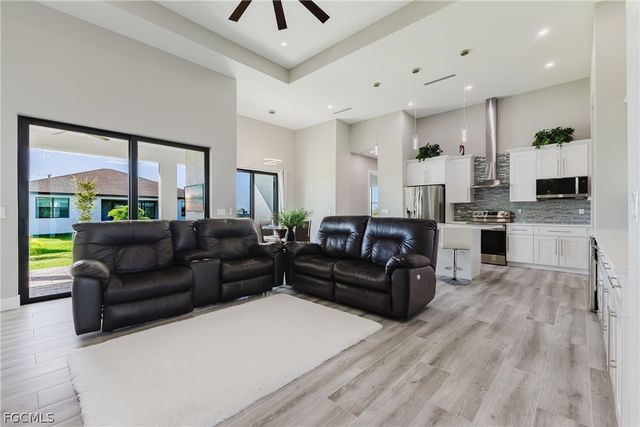 4126 NW 39th ST, Cape Coral, FL 33993