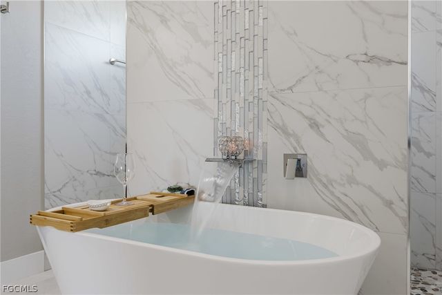 4126 NW 39th ST, Cape Coral, FL 33993