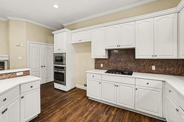 34 Watermill Place, Sugar Land, TX 77479