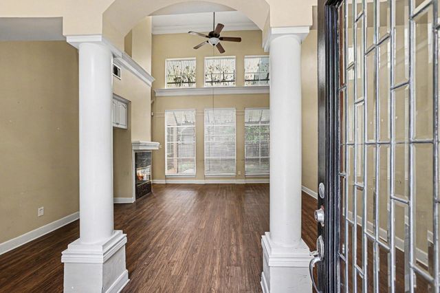 34 Watermill Place, Sugar Land, TX 77479
