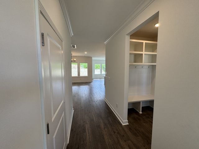 1924 Hildebrand Lane, Columbia, TN 38401