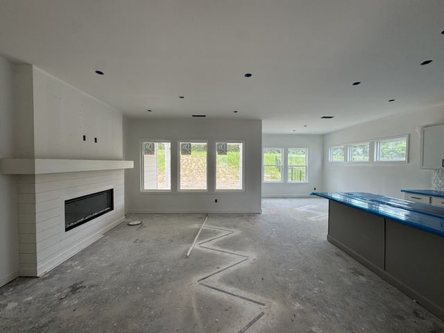 1924 Hildebrand Lane, Columbia, TN 38401