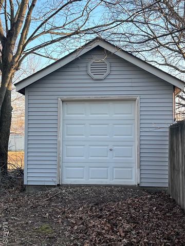 8 Elizabeth Road, Sikeston, MO 63801