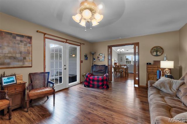 8 Elizabeth Road, Sikeston, MO 63801