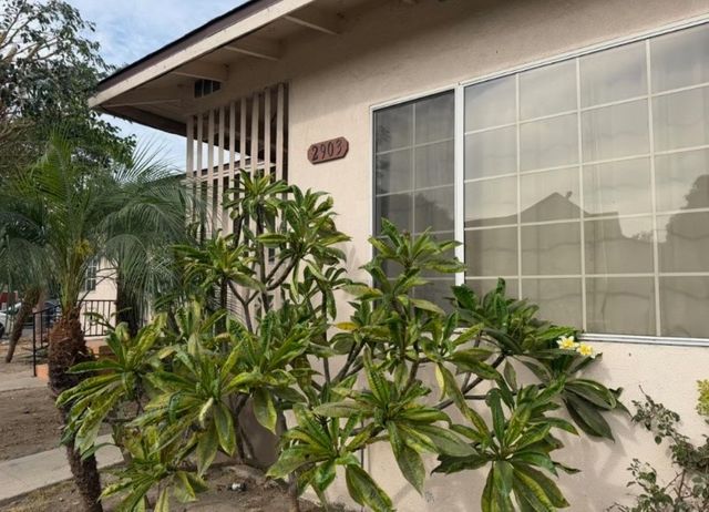 2901 Webster, Long Beach, CA 90810