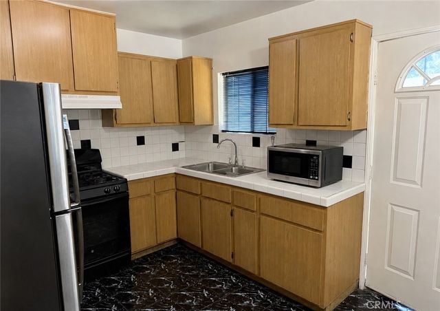 2901 Webster, Long Beach, CA 90810