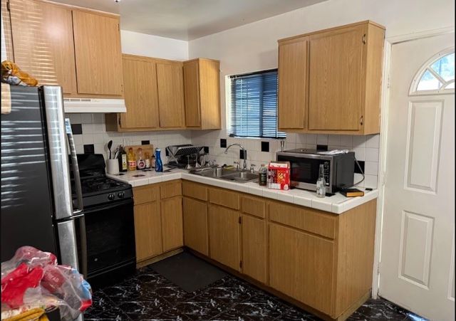 2901 Webster, Long Beach, CA 90810