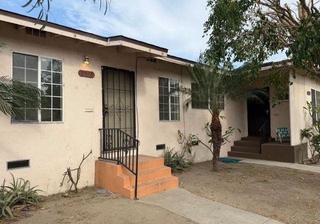 2901 Webster, Long Beach, CA 90810