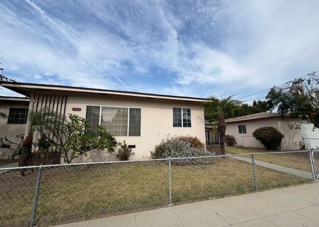 2901 Webster, Long Beach, CA 90810