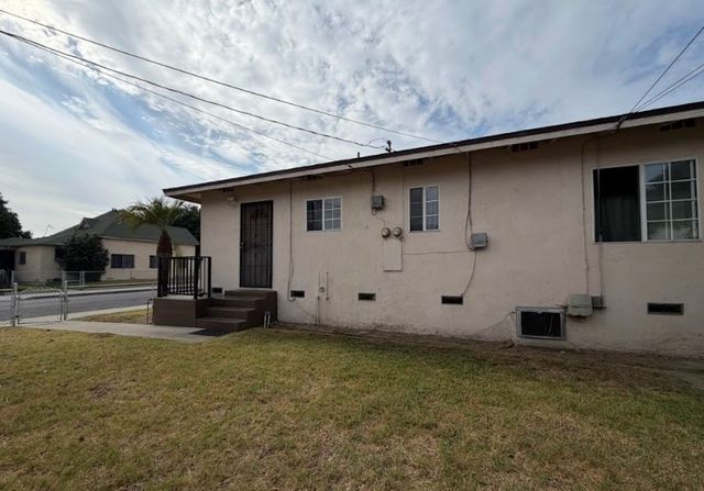 2901 Webster, Long Beach, CA 90810