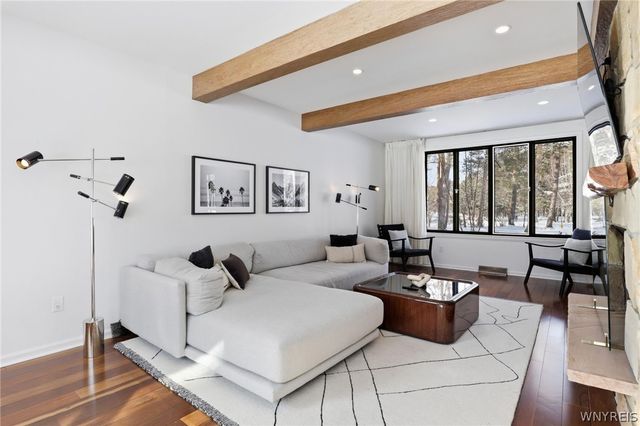 11 Chase Road, Orchard Park, NY 14127