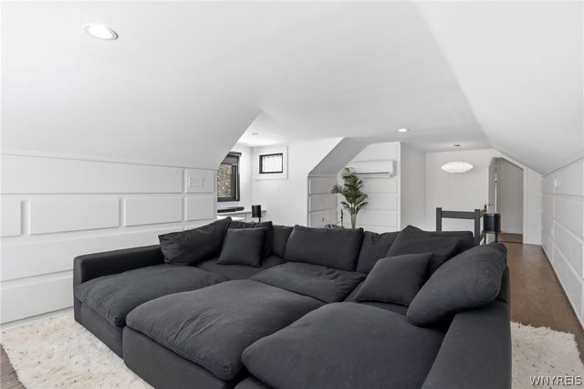 11 Chase Road, Orchard Park, NY 14127