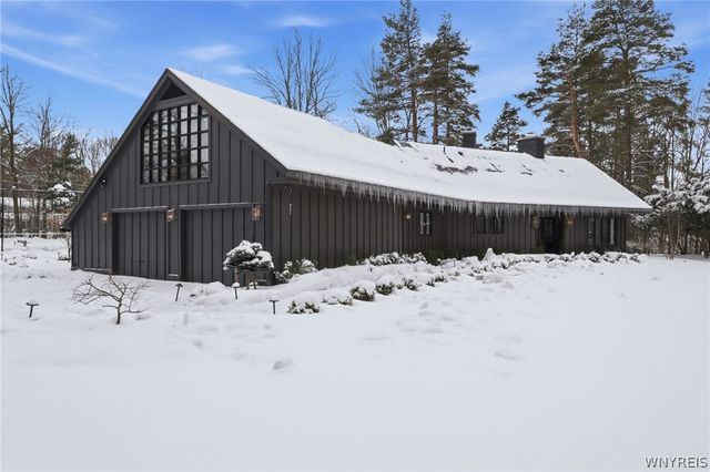 11 Chase Road, Orchard Park, NY 14127