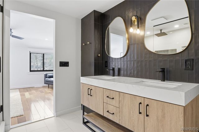 11 Chase Road, Orchard Park, NY 14127