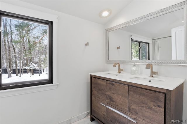 11 Chase Road, Orchard Park, NY 14127