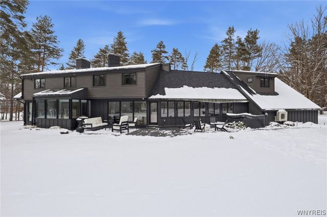 11 Chase Road, Orchard Park, NY 14127