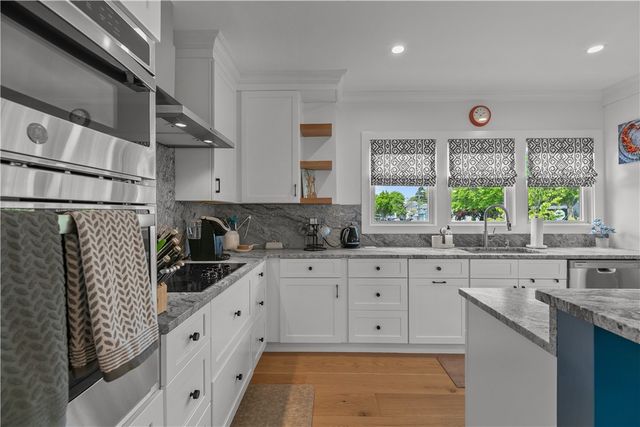 109 Carroll Avenue, Newport, RI 02840