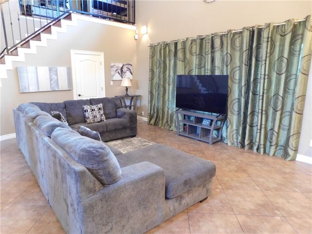 518 CR 2111, Alice, TX 78332