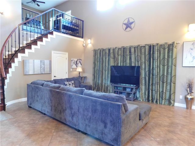 518 CR 2111, Alice, TX 78332