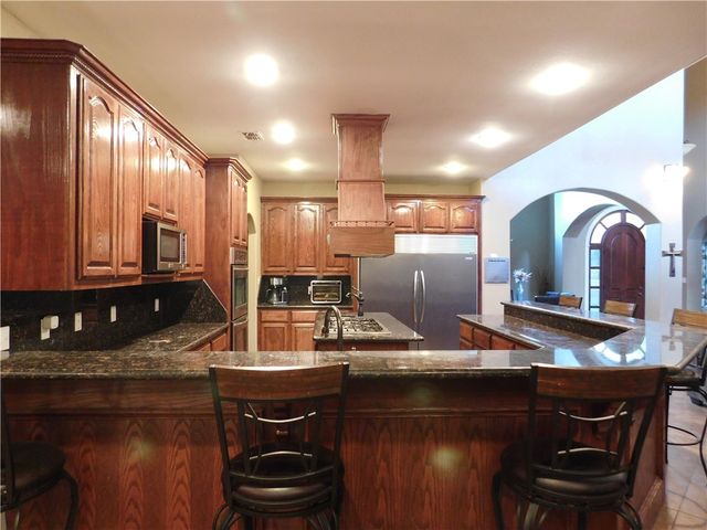 518 CR 2111, Alice, TX 78332