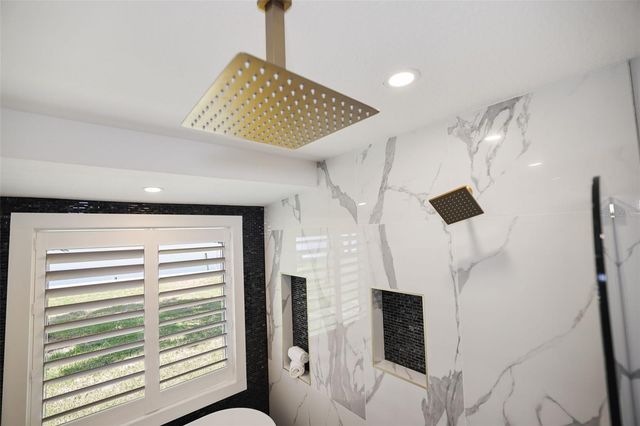 11930 W BAYSHORE DRIVE, Crystal River, FL 34429