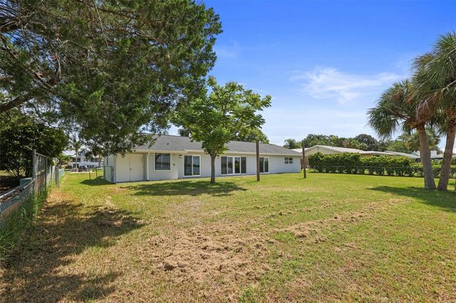 11930 W BAYSHORE DRIVE, Crystal River, FL 34429