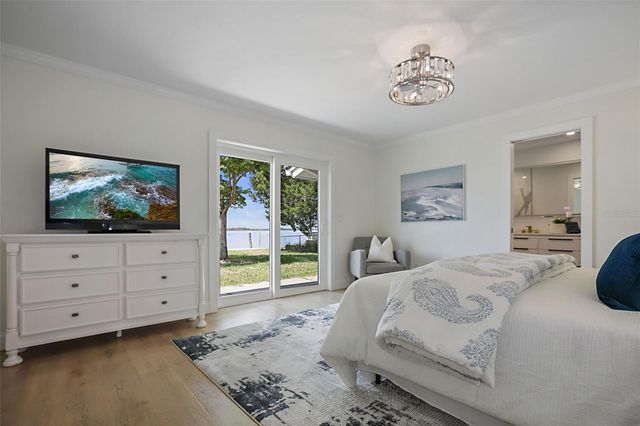 11930 W BAYSHORE DRIVE, Crystal River, FL 34429