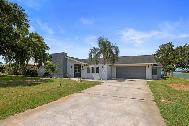 11930 W BAYSHORE DRIVE, Crystal River, FL 34429