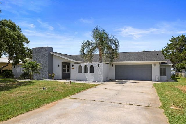 11930 W BAYSHORE DRIVE, Crystal River, FL 34429